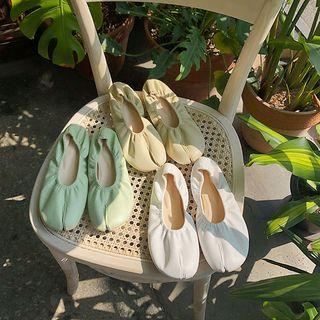 Slit-toe Banded Flats