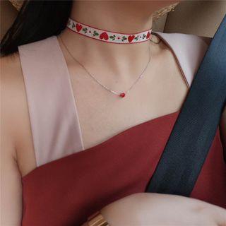Heart Embroidered Choker