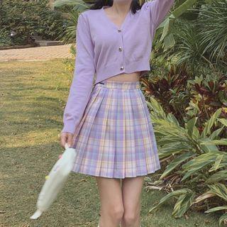 Cropped V-neck Single-breasted Knit Top