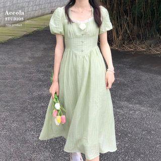 Puff-sleeve Access-flower Maxi Dress