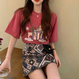 Embroidered Loose T-shirt / Ethnic-print Mini Skirt