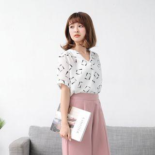 Print Short Sleeve V-neck Chiffon Top
