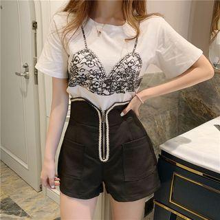 Short-sleeve Printed T-shirt / Zip-front Wide Leg Shorts