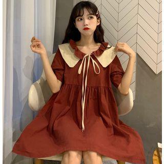 Contrast-collar Short-sleeve A-line Dress