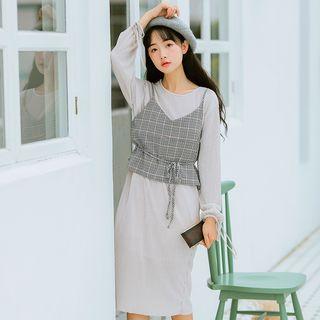 Set: Long-sleeve Midi Knit Dress + Plaid Camisole