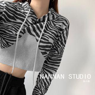 Zebra-print Cropped Hoodie