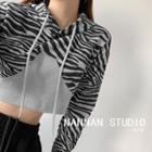 Zebra-print Cropped Hoodie