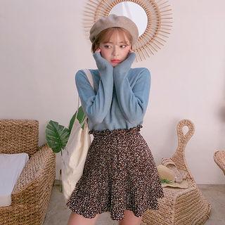 Accordion-pleat Leopard Miniskirt