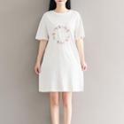 Elbow-sleeve Embroidery T-shirt Dress