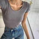 U-neck Cropped Slim-fit T-shirt