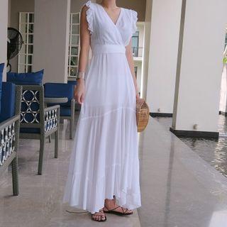 Sleeveless V-neck Pleated Gather-waist Dress