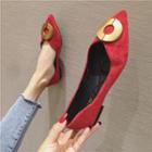 Hollow Disc Pointy-toe Flats