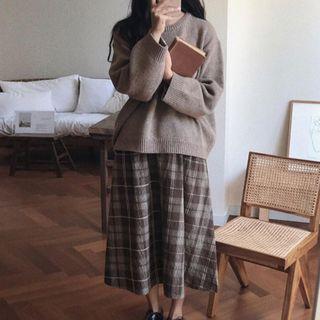 Plain Sweater / Midi Plaid A-line Skirt