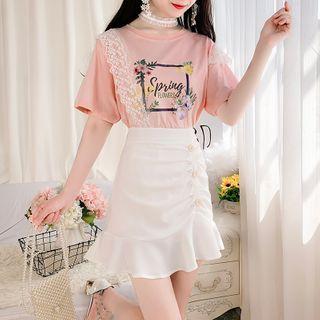 Set: Lettering T-shirt + Lace-trim Ruffled Skirt