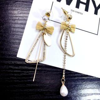 Non-matching Faux Pearl Rhinestone Bow Fringed Earring 1 Pair - Gold & White - One Size