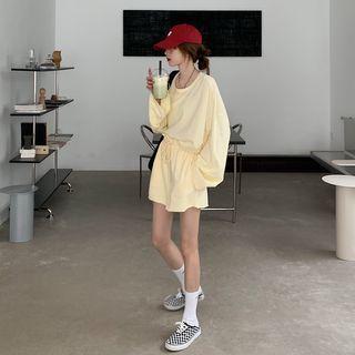 Open Back Long-sleeve Top / Wide Leg Shorts