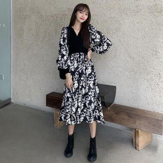 Knit Panel Long-sleeve Midi A-line Dress White & Black - One Size