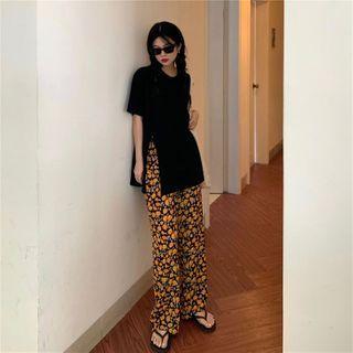 Short-sleeve Slit-hem T-shirt / Floral Print Wide-leg Pants