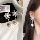 Flower Faux Pearl Dangle Earring 1 Pair - Stud Earrings - Gold - One Size