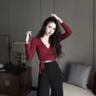 Long-sleeve V-neck Lace-up Cropped T-shirt