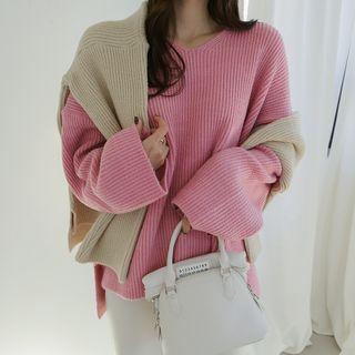 V-neck Slit-side Oversized Sweater