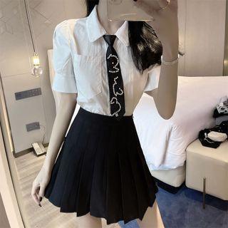 Short-sleeve Tie-neck Shirt / Pleated Mini A-line Skirt / Set