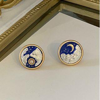 Non-matching Glaze Sun & Moon Earring