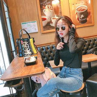 Slit-side Slim-fit T-shirt