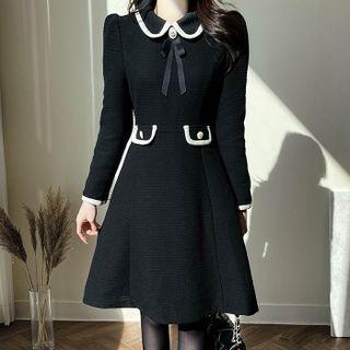 Contrast-trim A-line Dress With Brooch