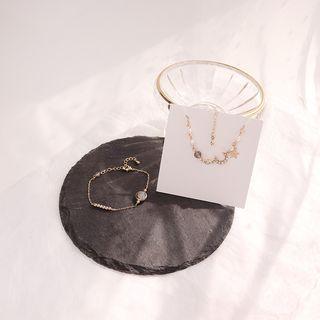Moonstone / Faux Pearl Bracelet