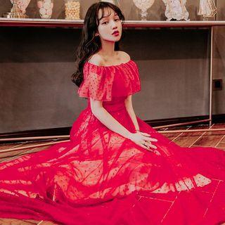 Off-shoulder Ruffled Lace Maxi Dress