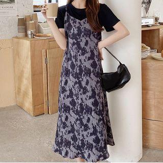 Plain T-shirt / Floral Print Spaghetti Strap Dress