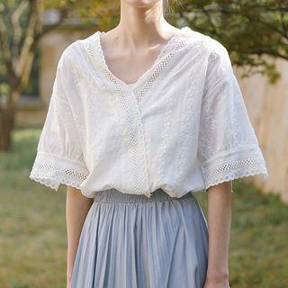 Elbow-sleeve Lace V-neck Top