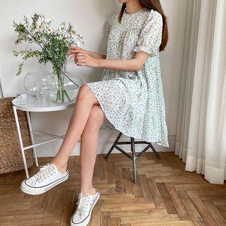 Short-sleeve Floral Print Tiered Dress