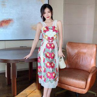 Sleeveless Floral Embroidered Lace Midi Sheath Dress