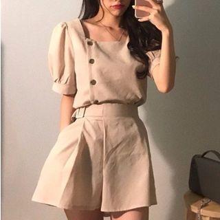 Short-sleeve Square Neck Blouse / A-line Shorts