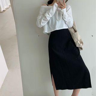 Oversized Cropped Long-sleeve Top / Side-slit Bodycon Suspender Skirt
