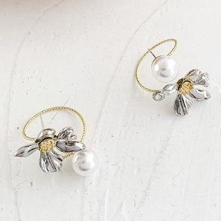 Flower Asymmetrical Faux Pearl Dangle Earring 1 Pair - Silver - One Size
