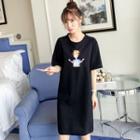 Short-sleeve Applique T-shirt Dress