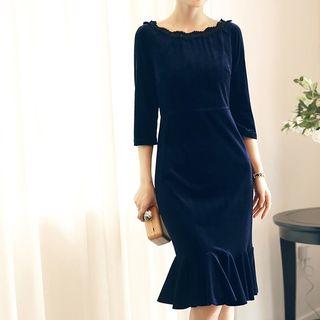 Velvet Ruffle Hem 3/4-sleeve Dress