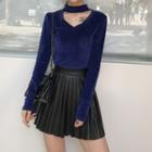 V-neck Long-sleeve T-shirt / Pleated Faux Leather Mini Skirt