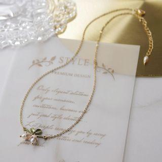 Flower Pendant Alloy Necklace White - One Size