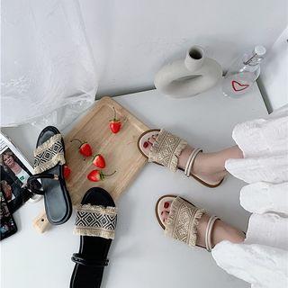 Roman Pattern Flat Sandals
