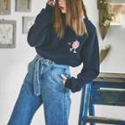 Floral Embroidered Loose-fit Crewneck Sweatshirt