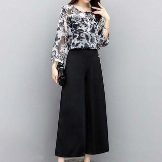 Set: Printed 3/4-sleeve Chiffon Blouse + Wide-leg Cropped Pants