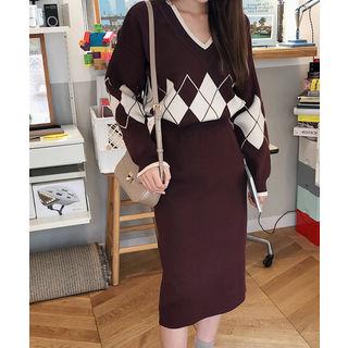Set: Argyle Patterned Knit Top + Midi Skirt