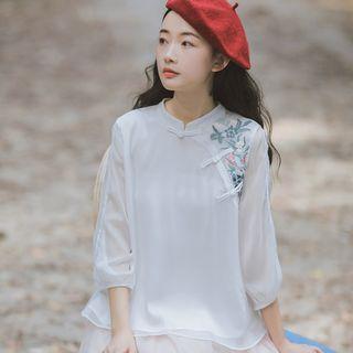 Embroidered 3/4-sleeve Hanfu Blouse