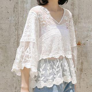 Lace Trim V-neck 3/4-sleeve Blouse With Camisole Top - Off-white - One Size