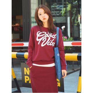 Set: Layered-hem Lettering Sweatshirt + Long Skirt