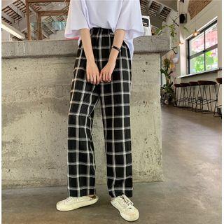 Printed Letter Top / Plaid Pants